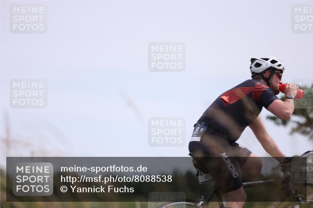 22.06.2025 - Viking Triathlon Yannick Fuchs http://msf.ph/oto/8088538 22.06.2025 13:16:07 Radfahren 191, 476, 499 meine-sportfotos.de