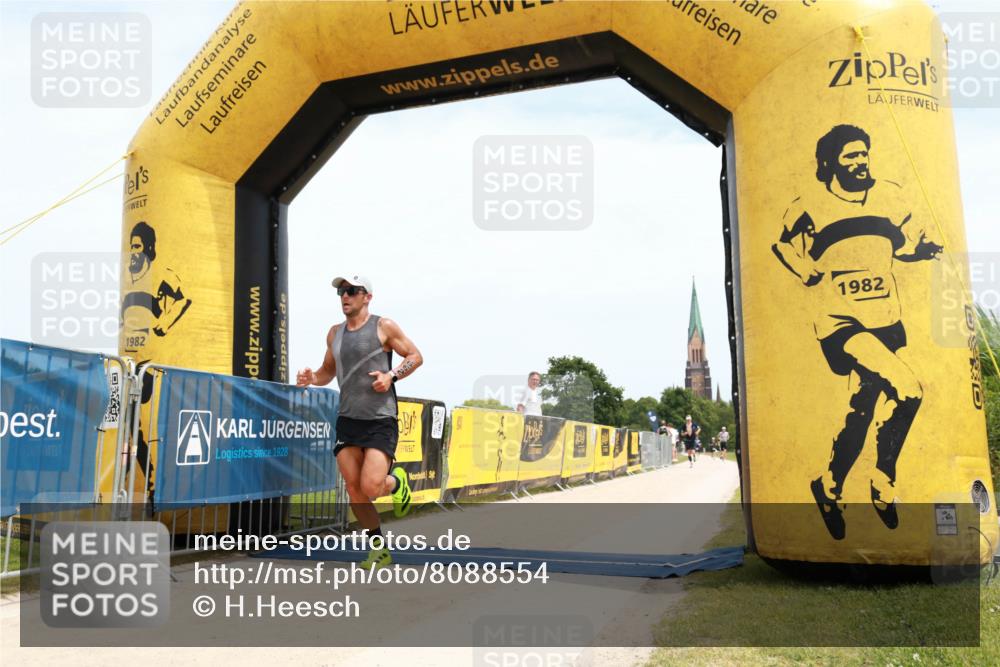 22.06.2025 - Viking Triathlon H.Heesch http://msf.ph/oto/8088554 22.06.2025 13:21:43 Laufen 662 meine-sportfotos.de