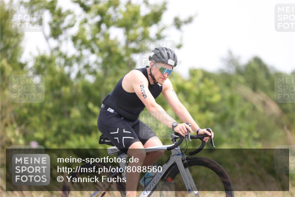 22.06.2025 - Viking Triathlon Yannick Fuchs http://msf.ph/oto/8088560 22.06.2025 13:16:24 Radfahren 470, 535 meine-sportfotos.de