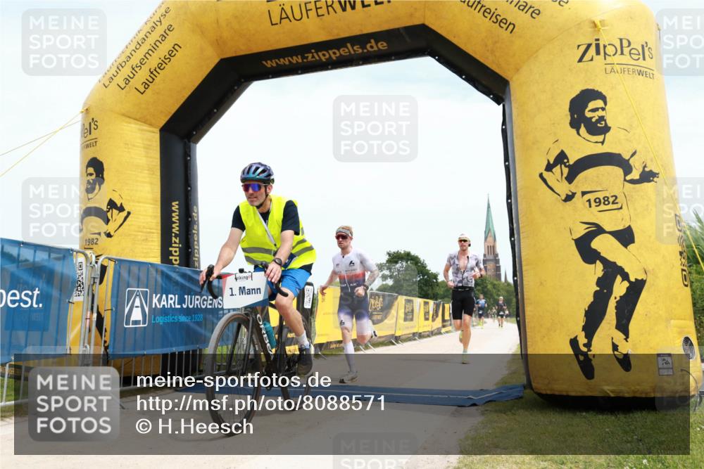 22.06.2025 - Viking Triathlon H.Heesch http://msf.ph/oto/8088571 22.06.2025 13:21:54 Laufen 4, 485, 544 meine-sportfotos.de
