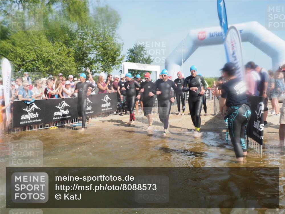 22.06.2025 - Viking Triathlon KatJ http://msf.ph/oto/8088573 22.06.2025 10:08:42 Schwimmen 71, 136, 166, 234, 241, 246, 303, 305, 319, 356, 357, 459, 470, 471, 656 meine-sportfotos.de