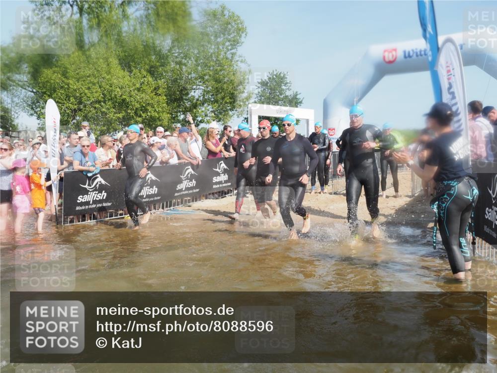 22.06.2025 - Viking Triathlon KatJ http://msf.ph/oto/8088596 22.06.2025 10:08:43 Schwimmen 71, 136, 166, 234, 241, 246, 303, 305, 319, 356, 357, 459, 470, 471, 640, 656 meine-sportfotos.de