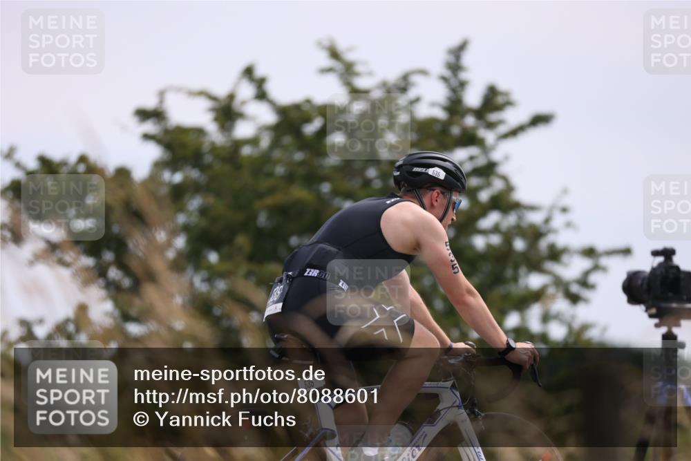 22.06.2025 - Viking Triathlon Yannick Fuchs http://msf.ph/oto/8088601 22.06.2025 13:16:26 Radfahren 470, 535 meine-sportfotos.de