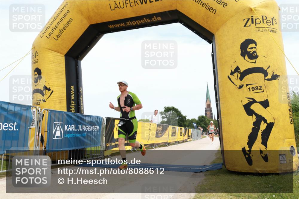 22.06.2025 - Viking Triathlon H.Heesch http://msf.ph/oto/8088612 22.06.2025 13:22:14 Laufen 11, 281 meine-sportfotos.de