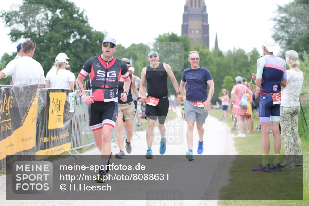22.06.2025 - Viking Triathlon H.Heesch http://msf.ph/oto/8088631 22.06.2025 15:56:07 Laufen 199, 333, 647 meine-sportfotos.de