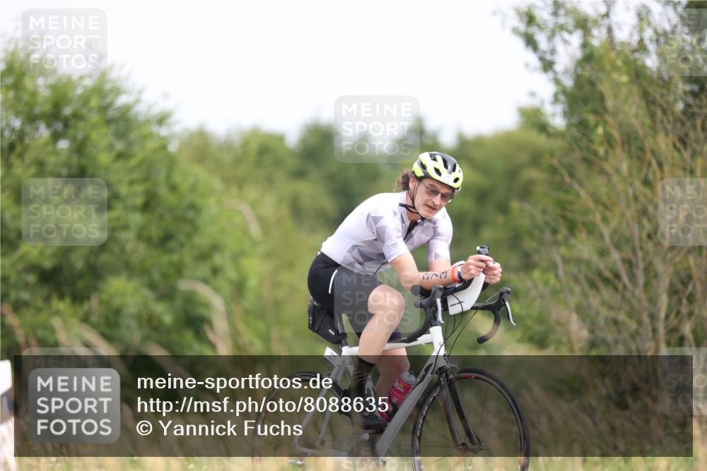 22.06.2025 - Viking Triathlon Yannick Fuchs http://msf.ph/oto/8088635 22.06.2025 13:16:43 Radfahren 221, 273, 501 meine-sportfotos.de