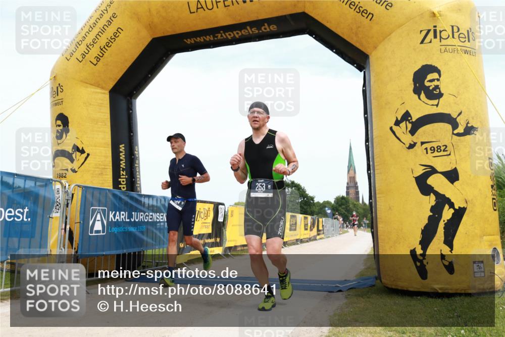 22.06.2025 - Viking Triathlon H.Heesch http://msf.ph/oto/8088641 22.06.2025 13:22:35 Laufen 204, 253 meine-sportfotos.de