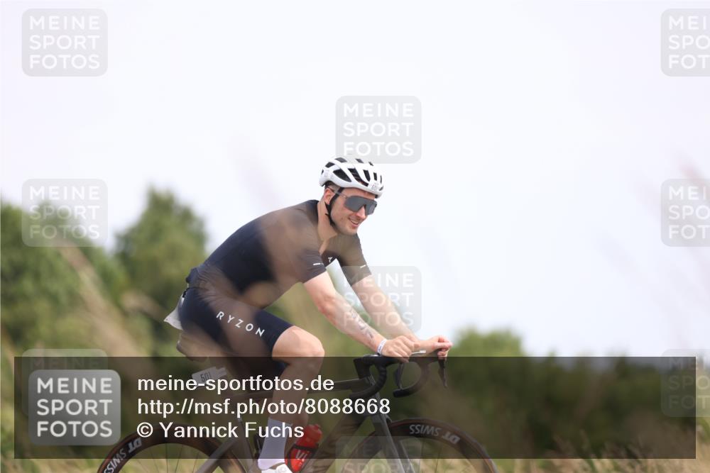 22.06.2025 - Viking Triathlon Yannick Fuchs http://msf.ph/oto/8088668 22.06.2025 13:16:45 Radfahren 221, 273, 501 meine-sportfotos.de