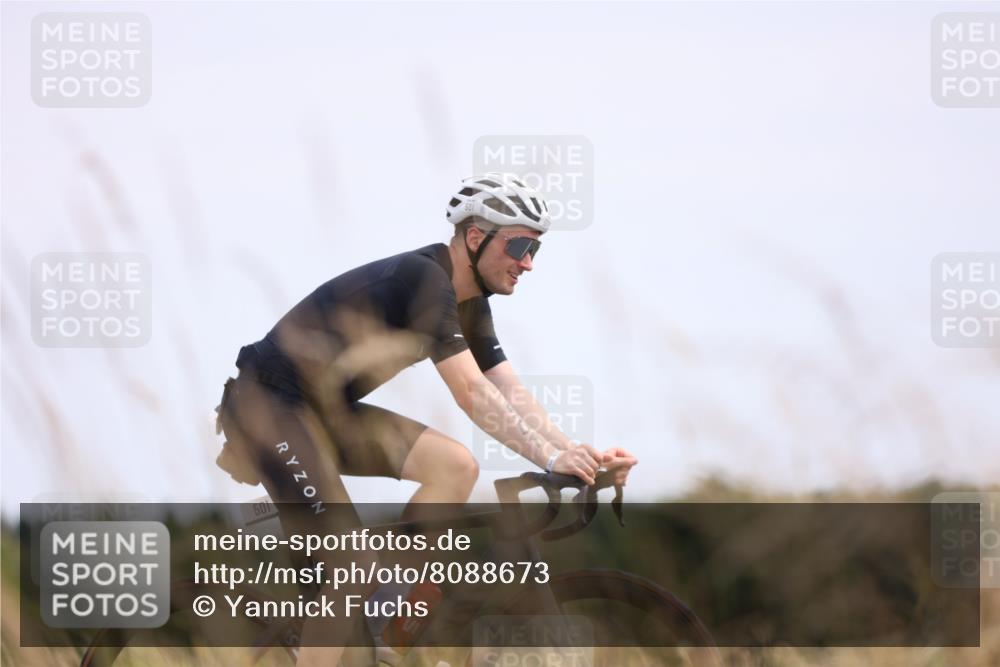 22.06.2025 - Viking Triathlon Yannick Fuchs http://msf.ph/oto/8088673 22.06.2025 13:16:45 Radfahren 221, 273, 501 meine-sportfotos.de