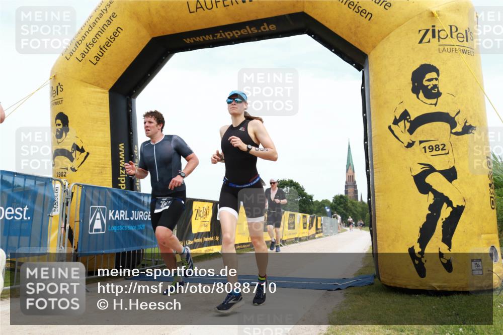 22.06.2025 - Viking Triathlon H.Heesch http://msf.ph/oto/8088710 22.06.2025 13:23:07 Laufen 200, 297, 384, 487 meine-sportfotos.de