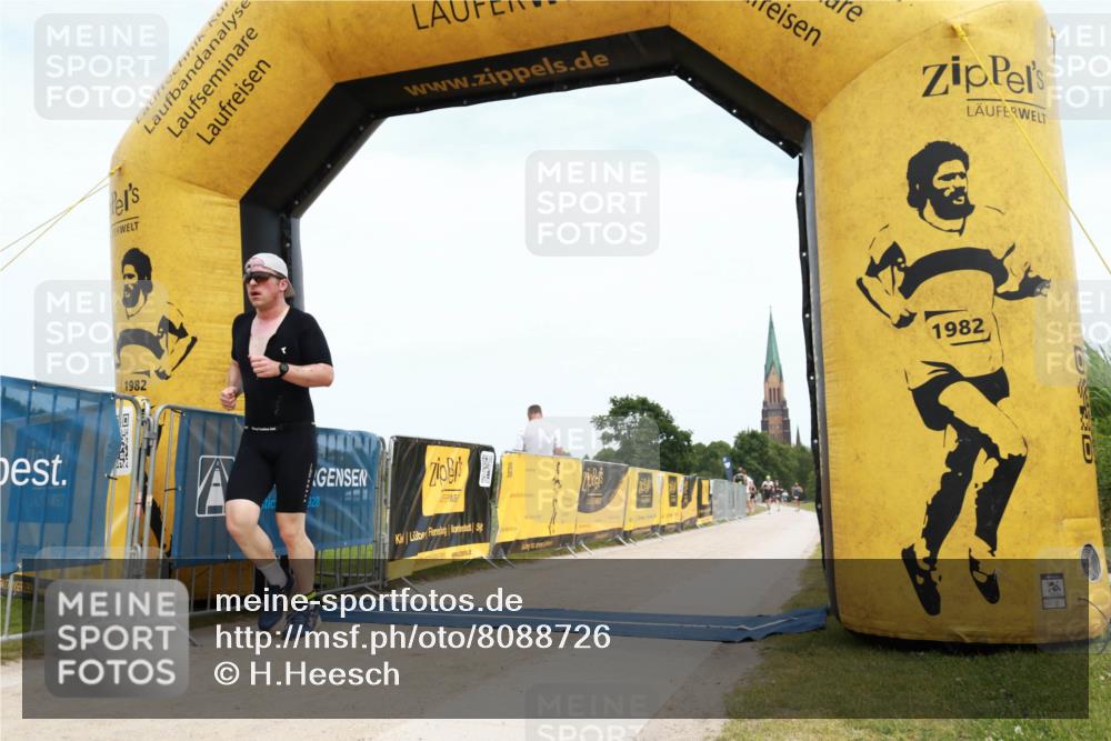 22.06.2025 - Viking Triathlon H.Heesch http://msf.ph/oto/8088726 22.06.2025 13:23:09 Laufen 200, 297, 384, 487 meine-sportfotos.de