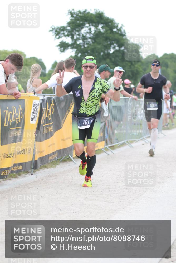 22.06.2025 - Viking Triathlon H.Heesch http://msf.ph/oto/8088746 22.06.2025 15:56:21 Laufen 261, 306 meine-sportfotos.de