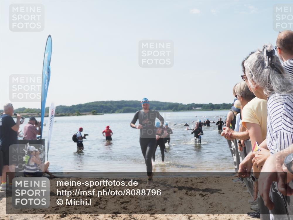 22.06.2025 - Viking Triathlon MichiJ http://msf.ph/oto/8088796 22.06.2025 10:37:05 Schwimmen 172, 331, 355, 388, 454, 500, 513, 649 meine-sportfotos.de