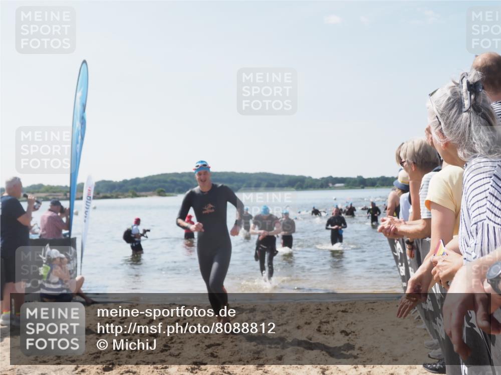 22.06.2025 - Viking Triathlon MichiJ http://msf.ph/oto/8088812 22.06.2025 10:37:06 Schwimmen 172, 331, 355, 388, 454, 500, 513, 649 meine-sportfotos.de