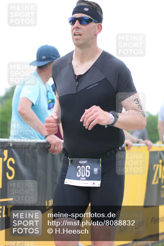 22.06.2025 - Viking Triathlon H.Heesch http://msf.ph/oto/8088832 22.06.2025 15:56:25 Laufen 261, 306 meine-sportfotos.de