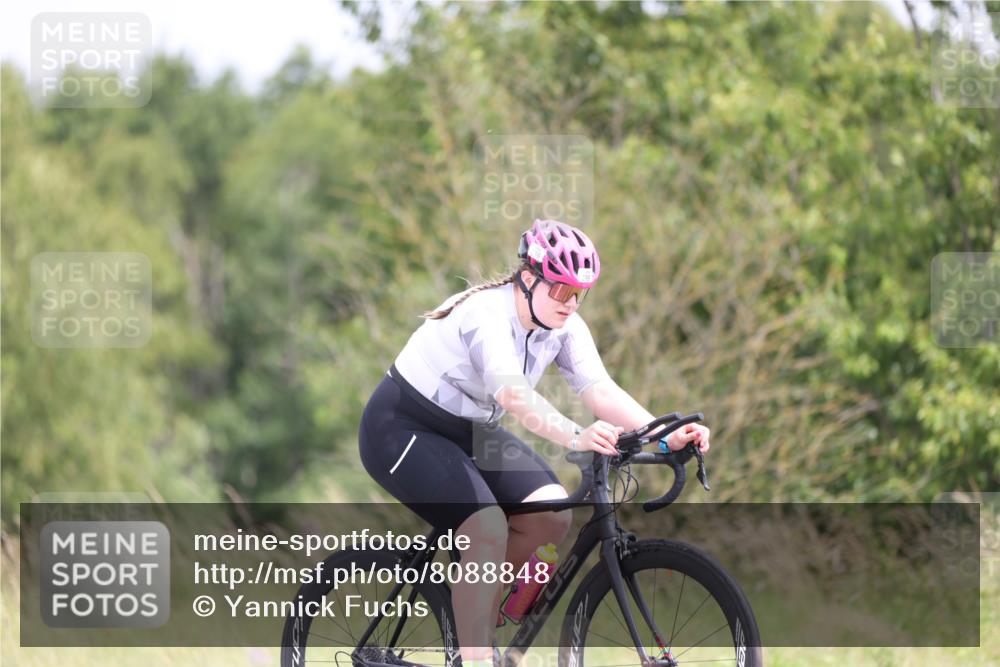 22.06.2025 - Viking Triathlon Yannick Fuchs http://msf.ph/oto/8088848 22.06.2025 13:17:55 Radfahren 55, 236, 467 meine-sportfotos.de