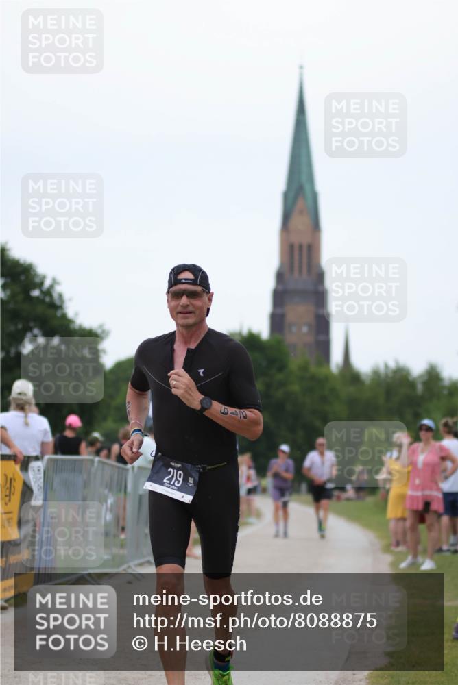 22.06.2025 - Viking Triathlon H.Heesch http://msf.ph/oto/8088875 22.06.2025 15:57:27 Laufen 219 meine-sportfotos.de