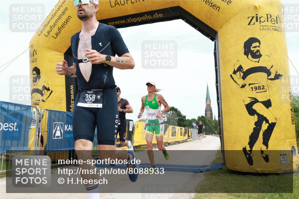 22.06.2025 - Viking Triathlon H.Heesch http://msf.ph/oto/8088933 22.06.2025 13:25:01 Laufen 61, 162, 314, 358 meine-sportfotos.de