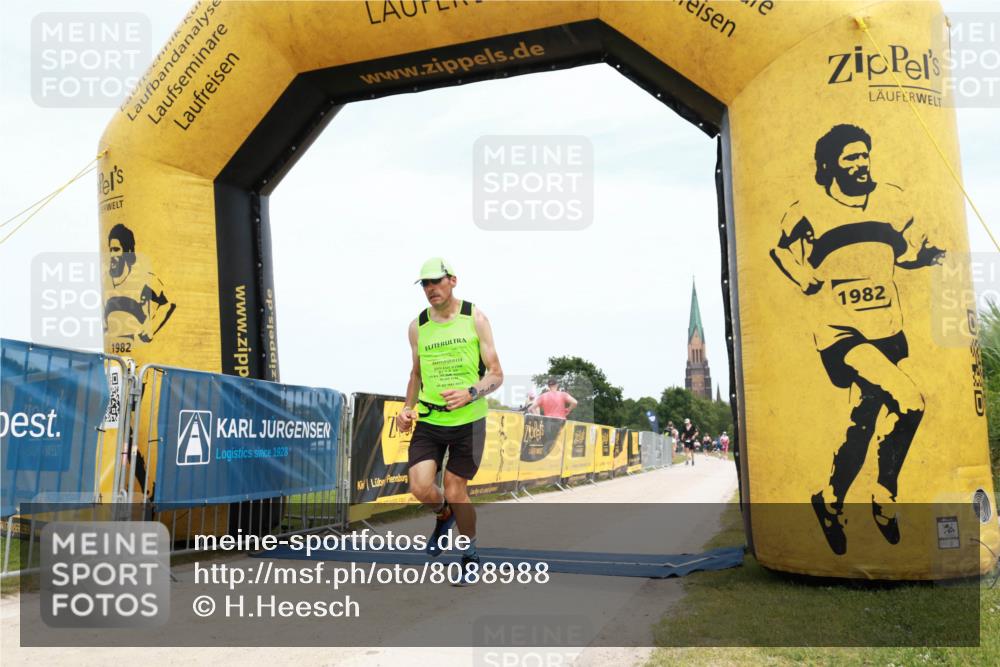 22.06.2025 - Viking Triathlon H.Heesch http://msf.ph/oto/8088988 22.06.2025 13:25:45 Laufen 72, 618 meine-sportfotos.de