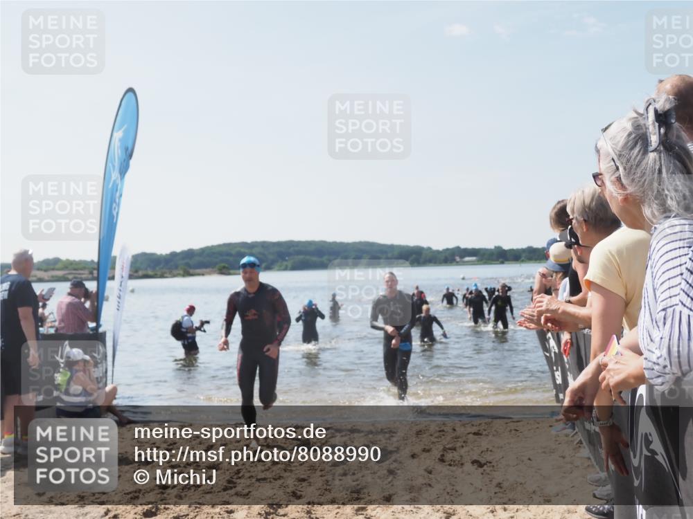 22.06.2025 - Viking Triathlon MichiJ http://msf.ph/oto/8088990 22.06.2025 10:37:12 Schwimmen 172, 233, 355, 370, 383, 454, 500, 513, 649 meine-sportfotos.de