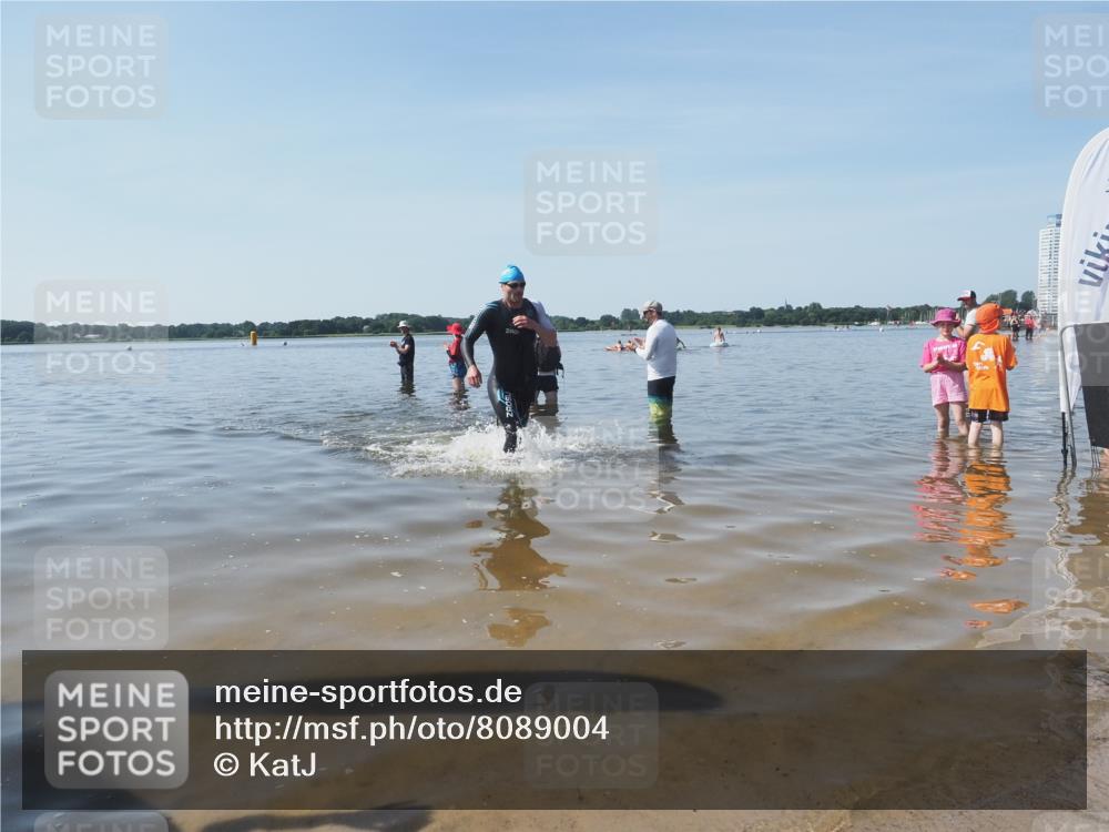 22.06.2025 - Viking Triathlon KatJ http://msf.ph/oto/8089004 22.06.2025 10:22:50 Schwimmen 100 meine-sportfotos.de