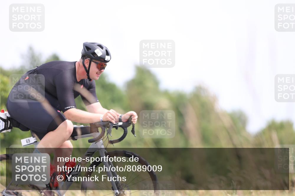 22.06.2025 - Viking Triathlon Yannick Fuchs http://msf.ph/oto/8089009 22.06.2025 13:18:41 Radfahren 69, 452 meine-sportfotos.de