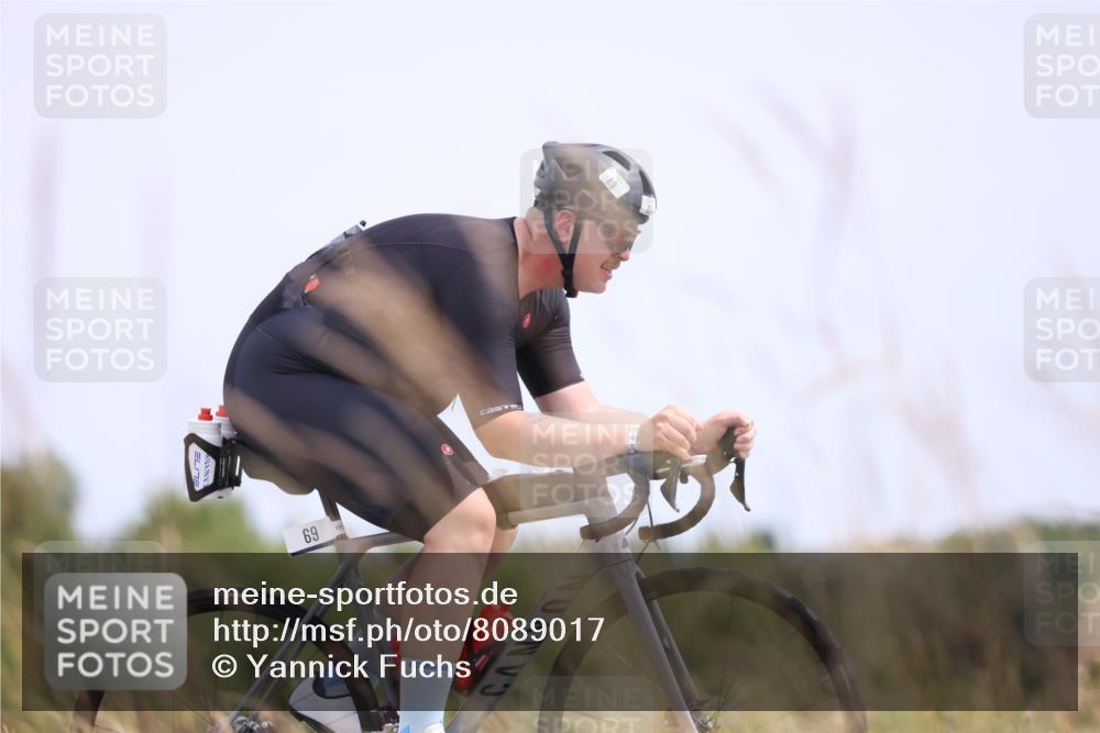 22.06.2025 - Viking Triathlon Yannick Fuchs http://msf.ph/oto/8089017 22.06.2025 13:18:41 Radfahren 69, 452 meine-sportfotos.de