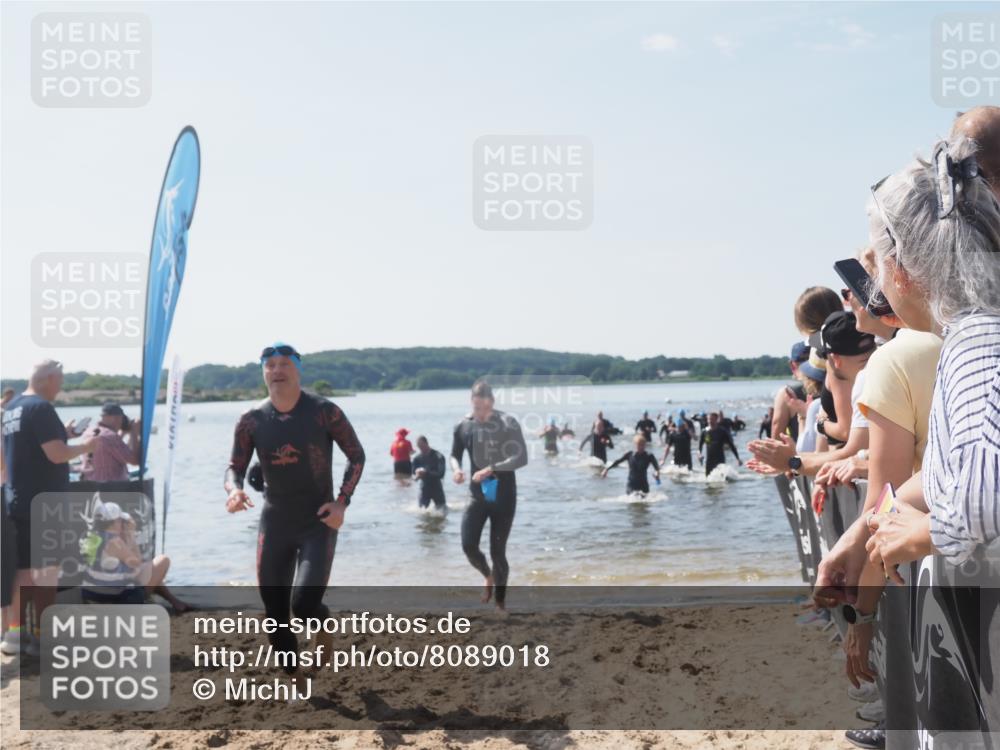 22.06.2025 - Viking Triathlon MichiJ http://msf.ph/oto/8089018 22.06.2025 10:37:13 Schwimmen 34, 172, 233, 355, 370, 383, 454, 500, 513, 649 meine-sportfotos.de