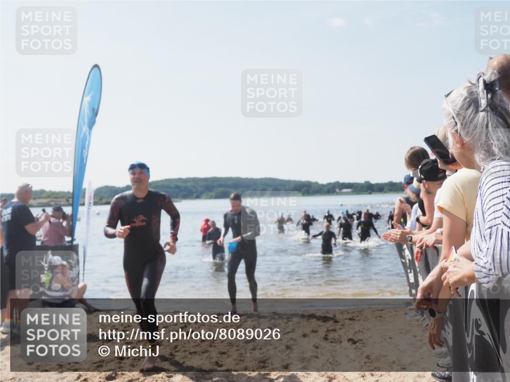 22.06.2025 - Viking Triathlon MichiJ http://msf.ph/oto/8089026 22.06.2025 10:37:13 Schwimmen 34, 172, 233, 355, 370, 383, 454, 500, 513, 649 meine-sportfotos.de