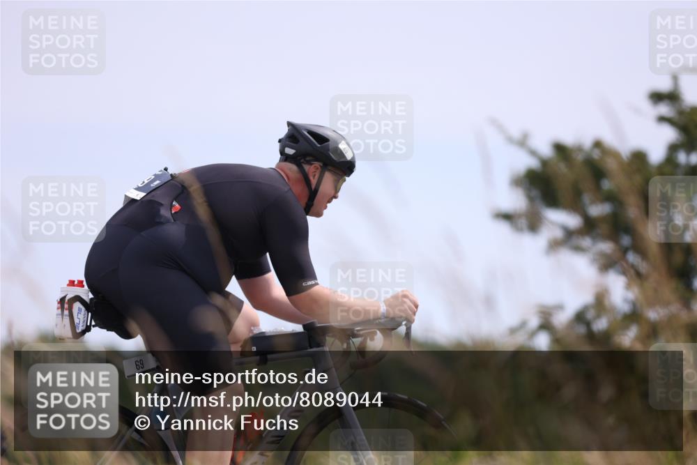 22.06.2025 - Viking Triathlon Yannick Fuchs http://msf.ph/oto/8089044 22.06.2025 13:18:42 Radfahren 69, 452 meine-sportfotos.de