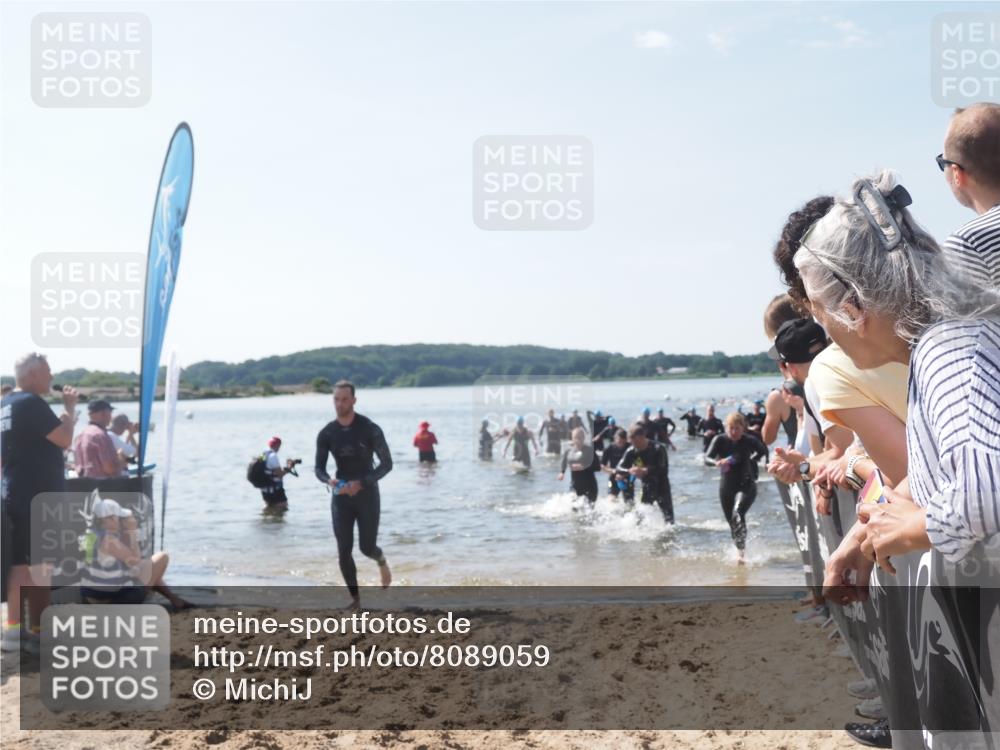 22.06.2025 - Viking Triathlon MichiJ http://msf.ph/oto/8089059 22.06.2025 10:37:19 Schwimmen 34, 131, 172, 180, 233, 253, 312, 316, 344, 370, 383, 454, 513, 649 meine-sportfotos.de