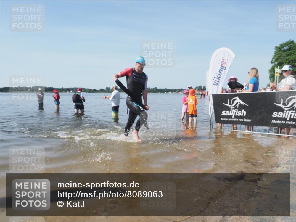 22.06.2025 - Viking Triathlon KatJ http://msf.ph/oto/8089063 22.06.2025 10:22:51 Schwimmen 100 meine-sportfotos.de