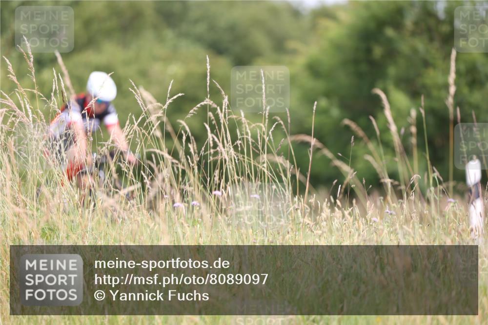 22.06.2025 - Viking Triathlon Yannick Fuchs http://msf.ph/oto/8089097 22.06.2025 13:19:15 Radfahren 141, 418 meine-sportfotos.de