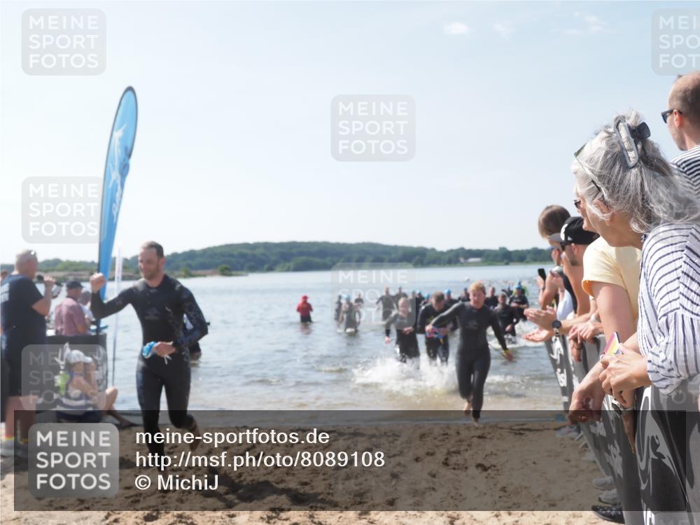 22.06.2025 - Viking Triathlon MichiJ http://msf.ph/oto/8089108 22.06.2025 10:37:20 Schwimmen 34, 131, 172, 180, 233, 253, 312, 316, 344, 370, 383, 454, 513, 649 meine-sportfotos.de