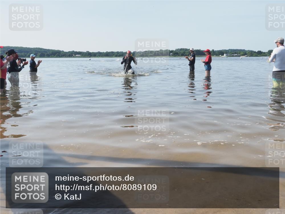 22.06.2025 - Viking Triathlon KatJ http://msf.ph/oto/8089109 22.06.2025 10:24:09 Schwimmen 609 meine-sportfotos.de