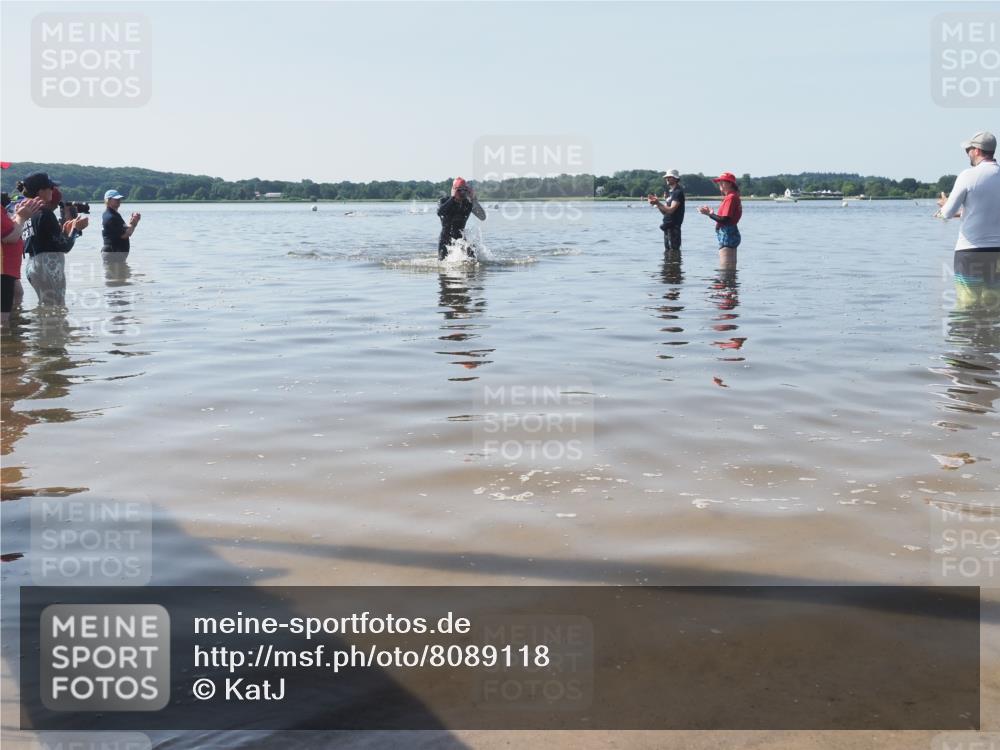 22.06.2025 - Viking Triathlon KatJ http://msf.ph/oto/8089118 22.06.2025 10:24:10 Schwimmen 609 meine-sportfotos.de