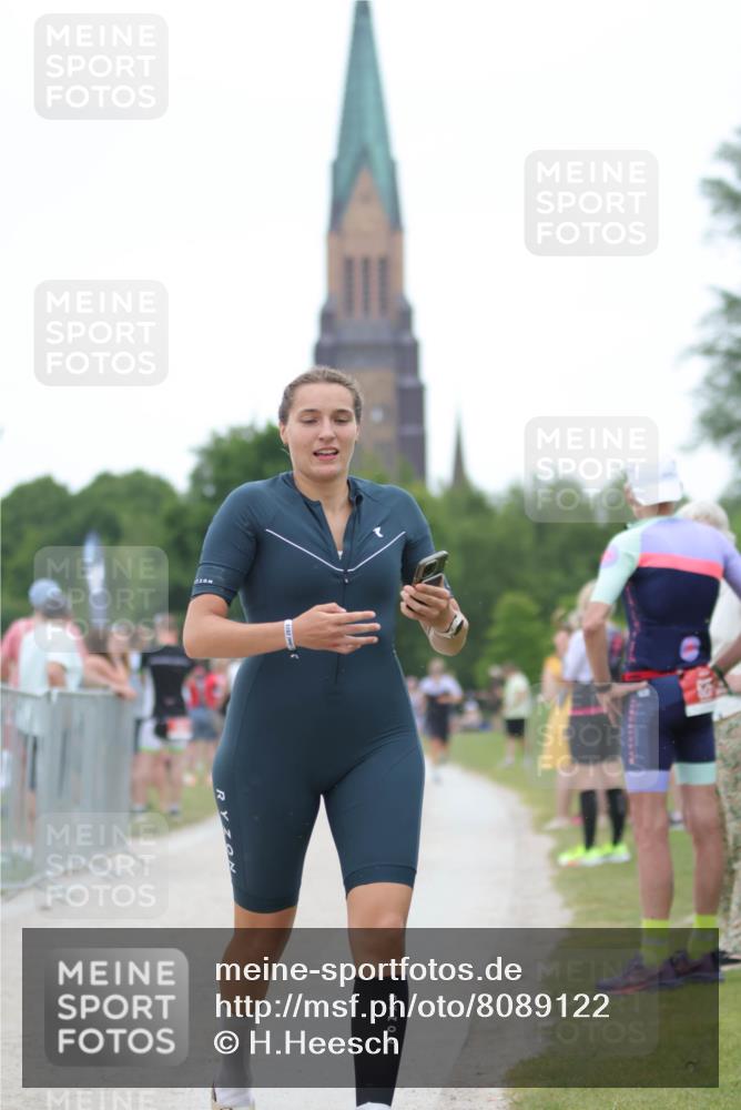 22.06.2025 - Viking Triathlon H.Heesch http://msf.ph/oto/8089122 22.06.2025 15:58:17 Laufen 24, 254 meine-sportfotos.de
