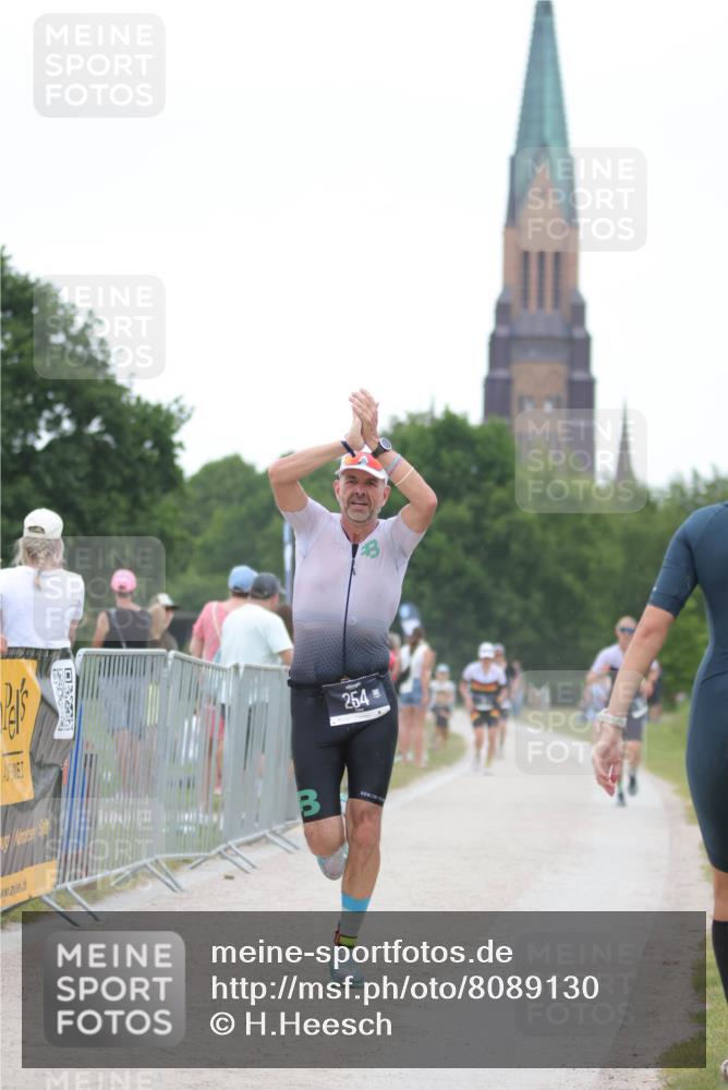 22.06.2025 - Viking Triathlon H.Heesch http://msf.ph/oto/8089130 22.06.2025 15:58:24 Laufen 18, 254 meine-sportfotos.de