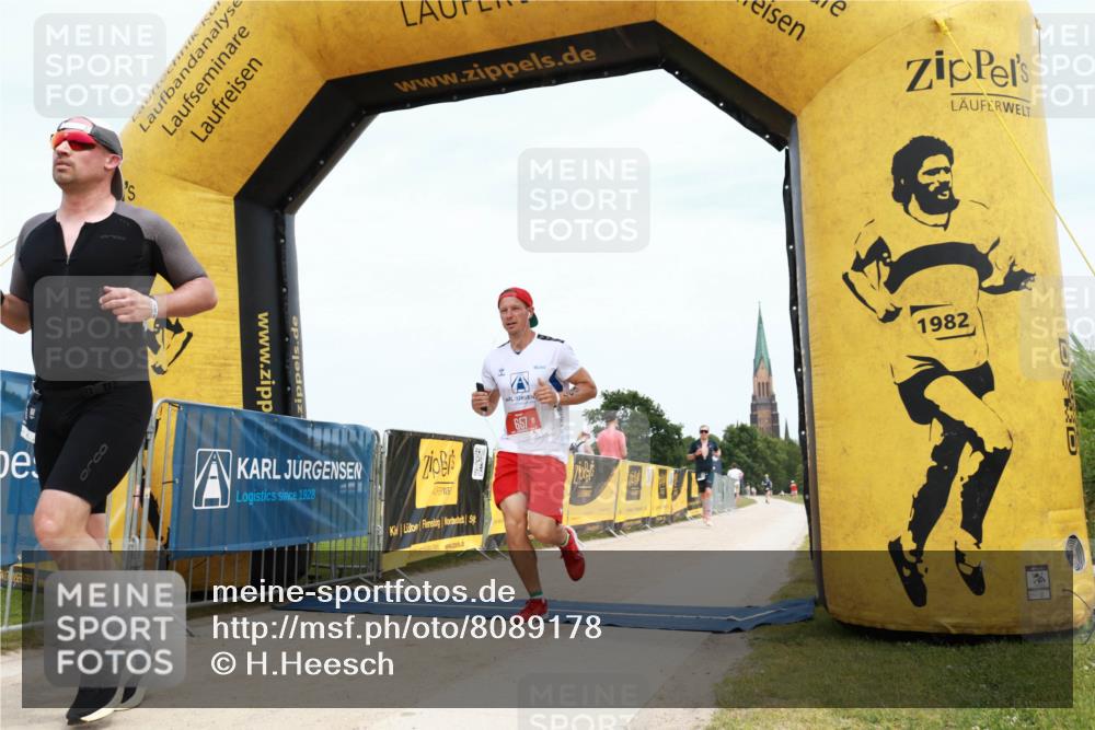 22.06.2025 - Viking Triathlon H.Heesch http://msf.ph/oto/8089178 22.06.2025 13:27:28 Laufen 153, 275, 376, 657 meine-sportfotos.de