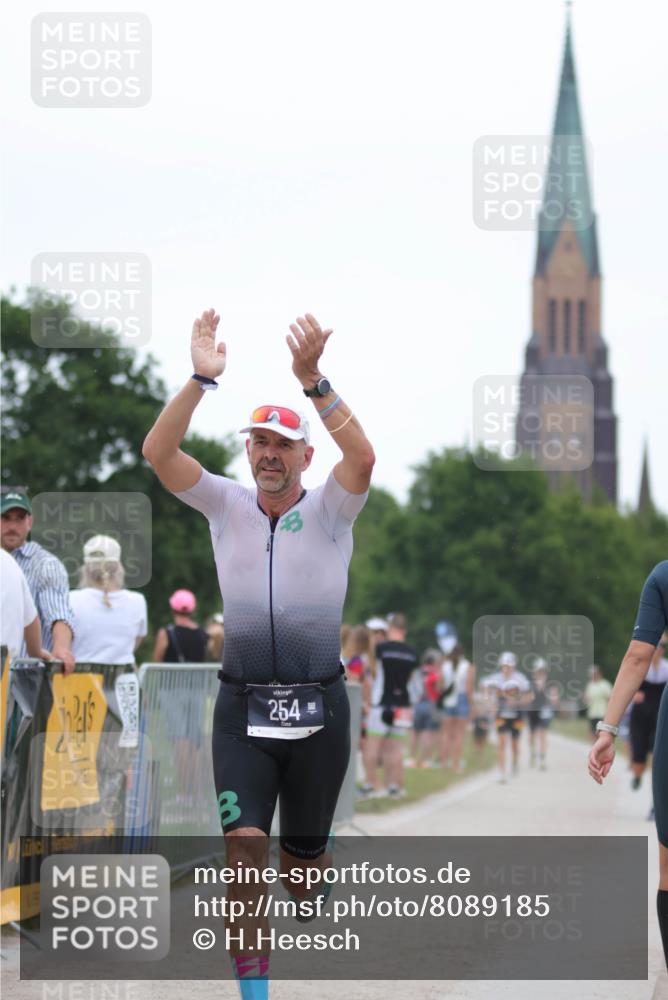 22.06.2025 - Viking Triathlon H.Heesch http://msf.ph/oto/8089185 22.06.2025 15:58:25 Laufen 18, 254 meine-sportfotos.de