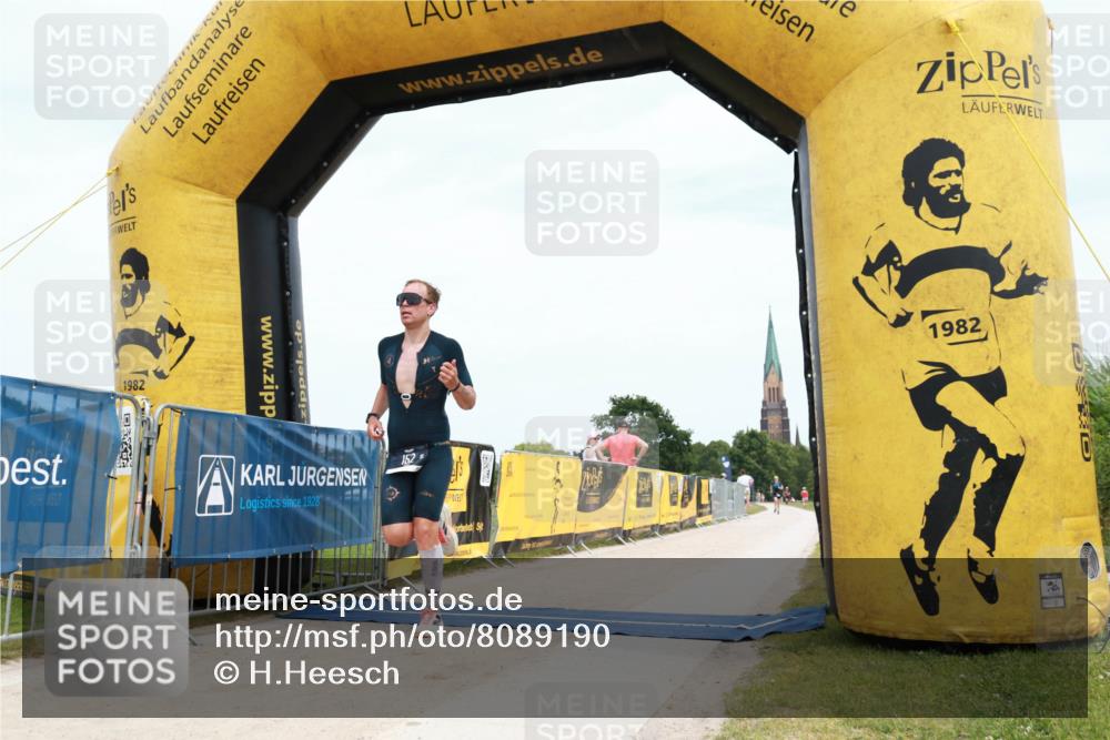 22.06.2025 - Viking Triathlon H.Heesch http://msf.ph/oto/8089190 22.06.2025 13:27:32 Laufen 152, 275, 657 meine-sportfotos.de