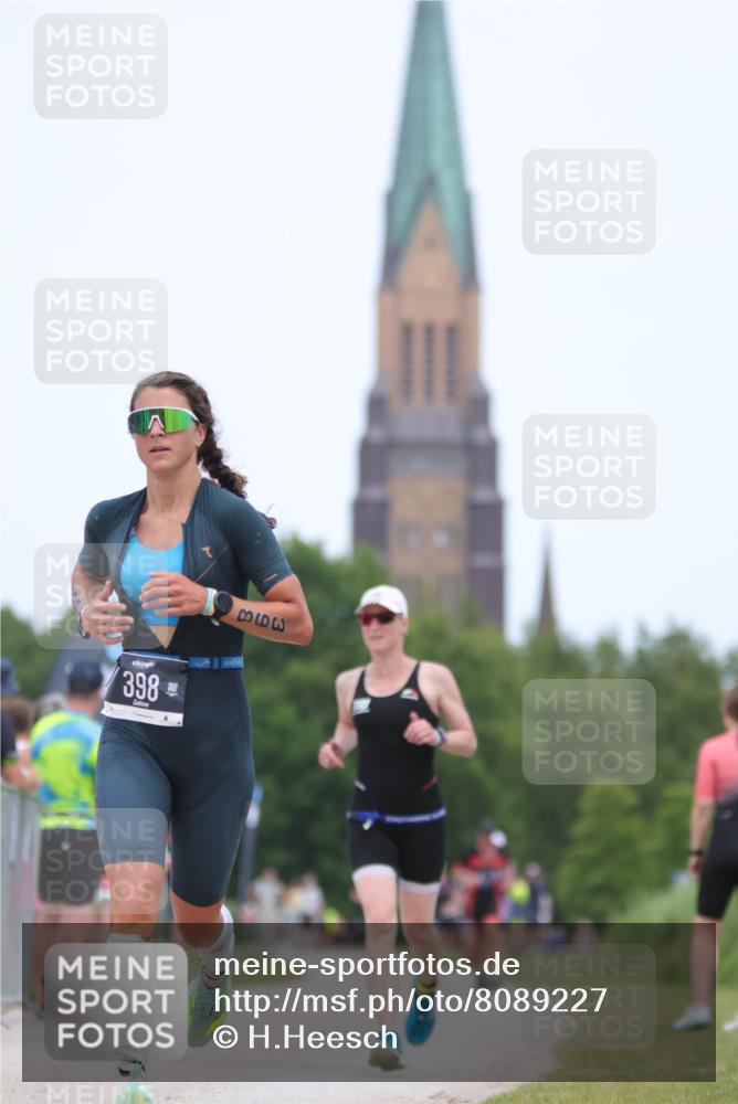 22.06.2025 - Viking Triathlon H.Heesch http://msf.ph/oto/8089227 22.06.2025 15:01:41 Laufen 282, 398 meine-sportfotos.de