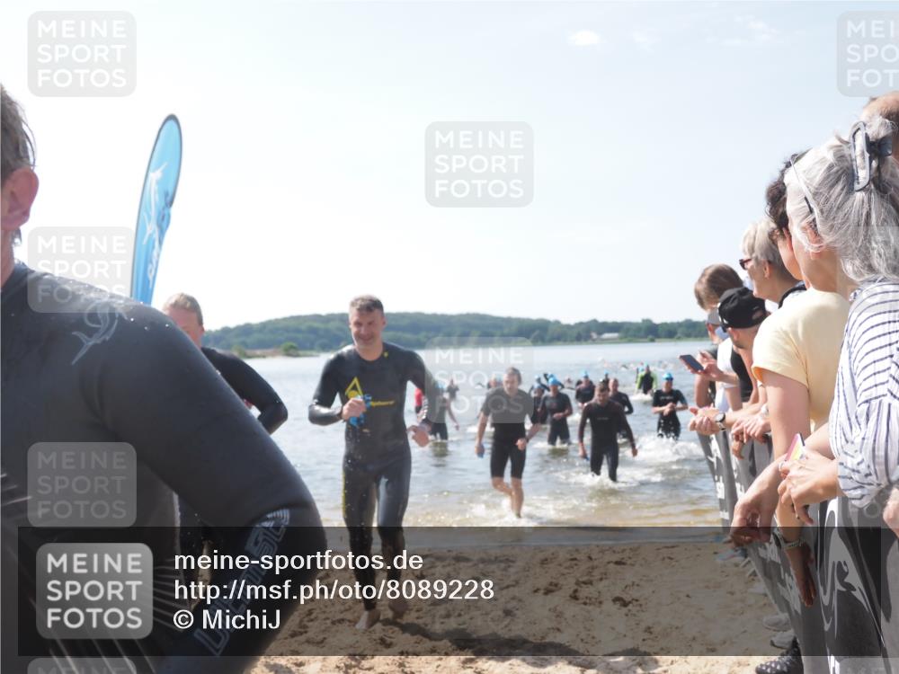 22.06.2025 - Viking Triathlon MichiJ http://msf.ph/oto/8089228 22.06.2025 10:37:24 Schwimmen 21, 34, 131, 141, 172, 180, 187, 233, 253, 312, 316, 344, 370, 383, 456, 649 meine-sportfotos.de