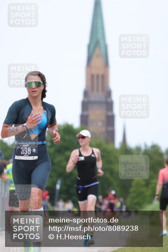 22.06.2025 - Viking Triathlon H.Heesch http://msf.ph/oto/8089238 22.06.2025 15:01:42 Laufen 282, 398 meine-sportfotos.de