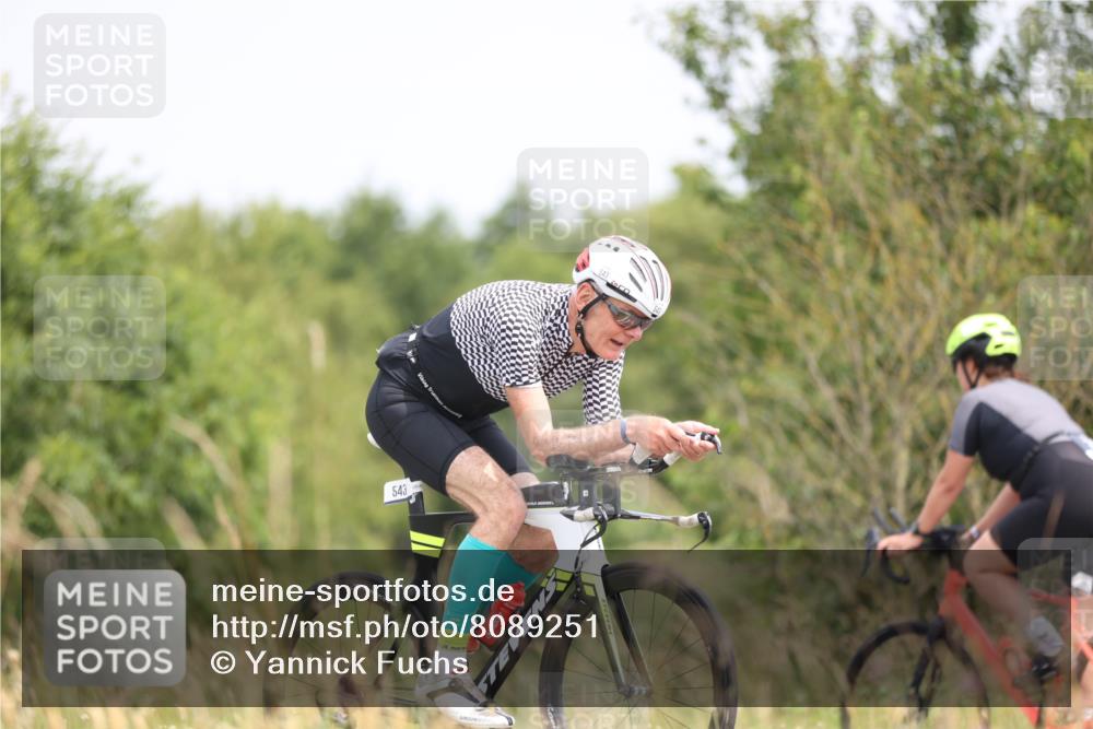 22.06.2025 - Viking Triathlon Yannick Fuchs http://msf.ph/oto/8089251 22.06.2025 13:20:14 Radfahren 319, 543 meine-sportfotos.de