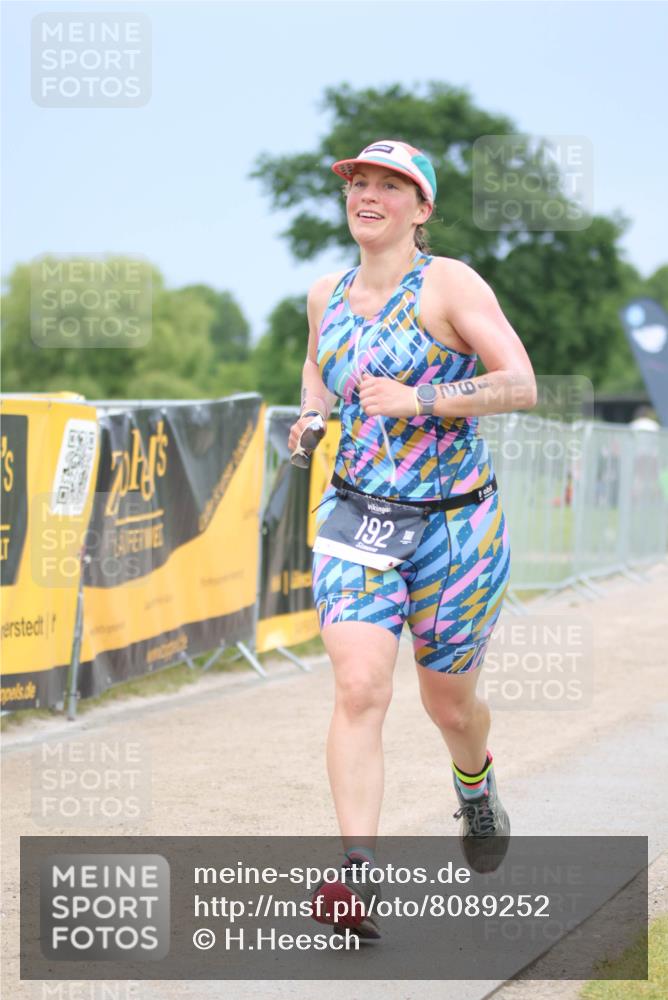 22.06.2025 - Viking Triathlon H.Heesch http://msf.ph/oto/8089252 22.06.2025 16:51:41 Laufen 192, 498 meine-sportfotos.de