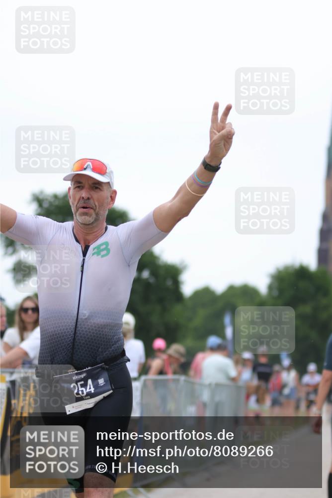 22.06.2025 - Viking Triathlon H.Heesch http://msf.ph/oto/8089266 22.06.2025 15:58:25 Laufen 18, 254 meine-sportfotos.de