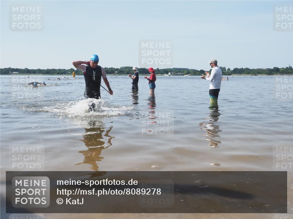 22.06.2025 - Viking Triathlon KatJ http://msf.ph/oto/8089278 22.06.2025 10:24:53 Schwimmen 4, 329, 521 meine-sportfotos.de