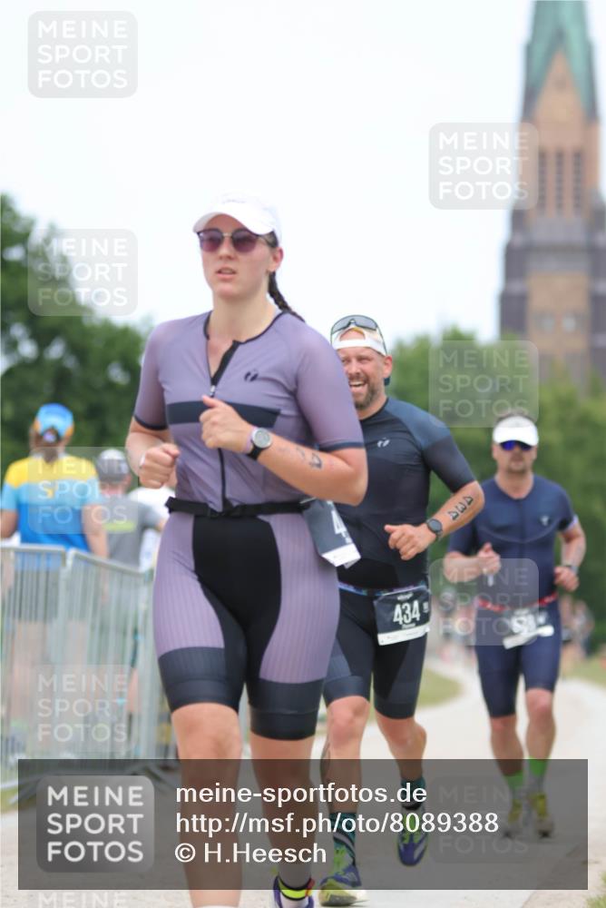 22.06.2025 - Viking Triathlon H.Heesch http://msf.ph/oto/8089388 22.06.2025 15:02:03 Laufen 221, 309, 434, 441, 538 meine-sportfotos.de