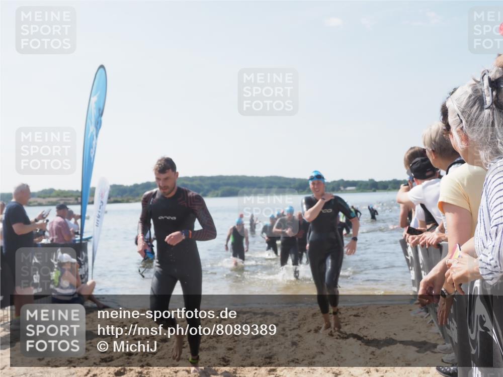 22.06.2025 - Viking Triathlon MichiJ http://msf.ph/oto/8089389 22.06.2025 10:37:29 Schwimmen 21, 34, 131, 141, 163, 177, 180, 187, 233, 245, 253, 312, 316, 344, 383, 456, 614, 639 meine-sportfotos.de